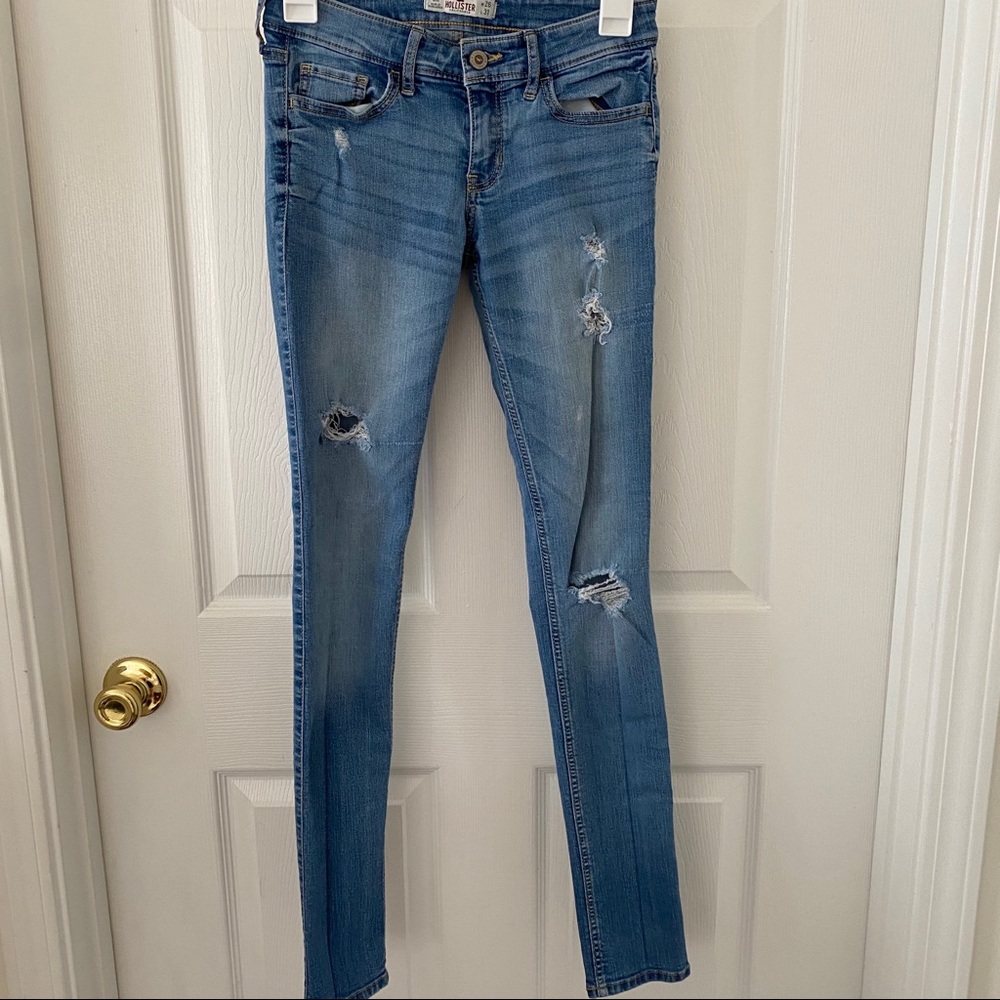 Hollister Medium Wash Ripped Skinny Jeans 3R 26/31